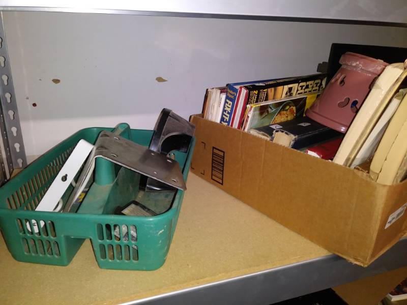 lot 7162 image: Lot with weight scale, books and small flower pot.
