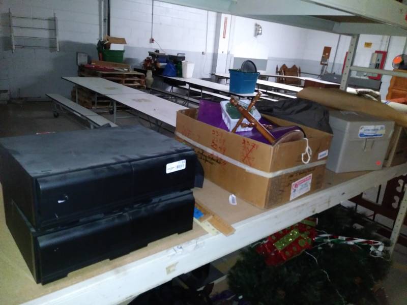 lot 7194 image: Lot with VHS storages, yard sticks, jumbo multi file and more.