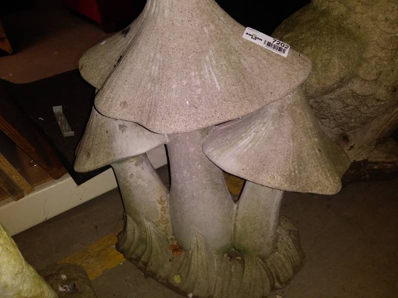 lot 7202 image: Big cement mushrooms yard statue.