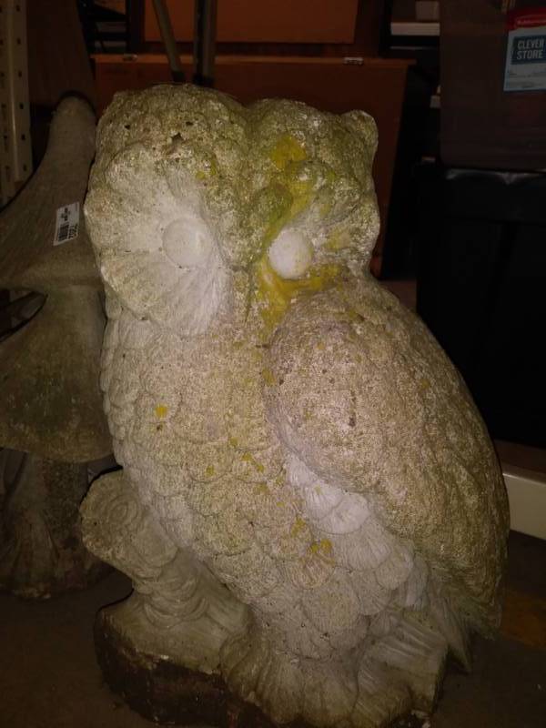 lot 7203 image: Big cement Owl yard statue.