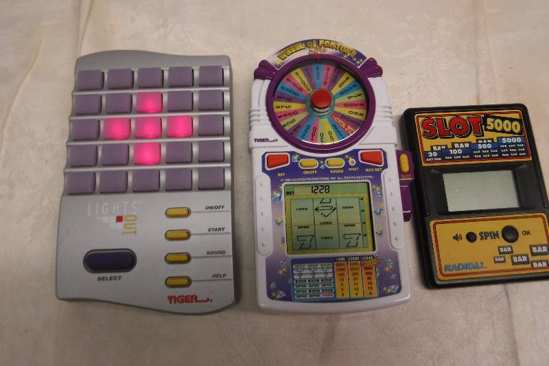 handheld casino games