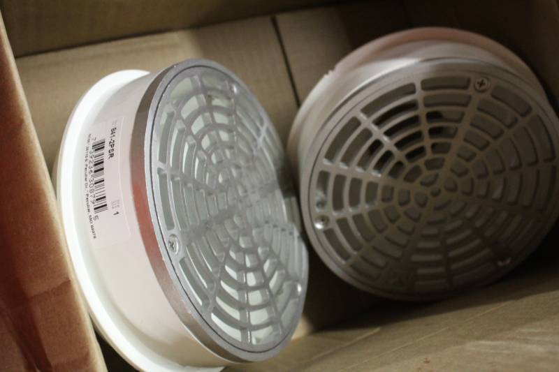 lot 4065 image: Sioux Chief 841-2P Drain Quad PVC Poly Strainer for Floor Drainage, 2 x 3