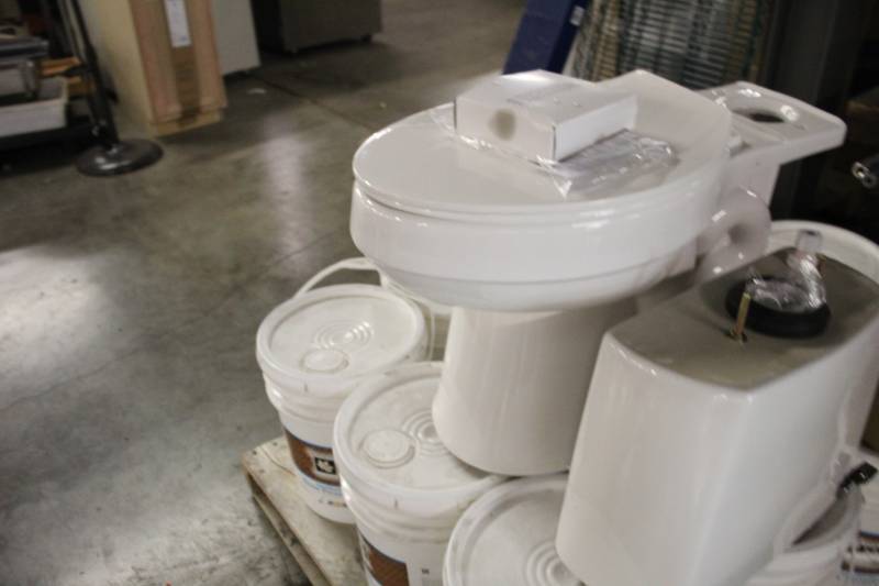 lot 4100 image: Henshaw White Elongated Toilet