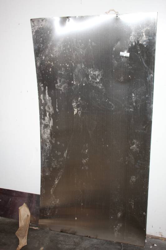 lot 4132 image: Stainless Steel 6 x 3