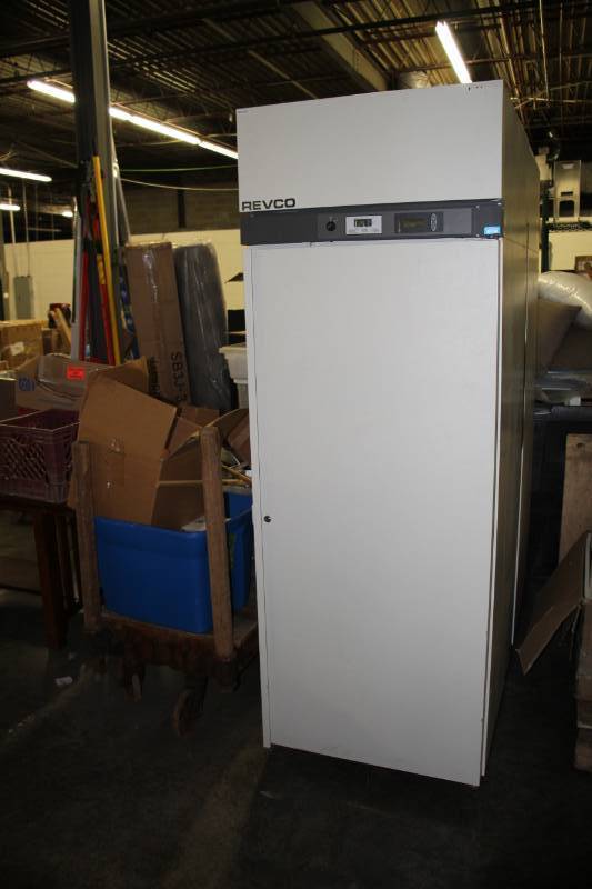 lot 4005 image: Revco Freezer UGL2320A18 115 Volts 13.5 Amps Single Phase