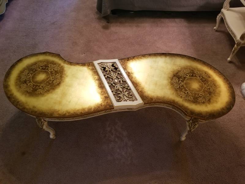 lot 17 image: 1968 Italian Swirl Coffee Table