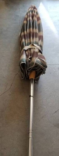 lot 51 image: Umbrella w Metal Pole