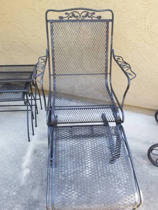 lot 64 image: Black Metal Arm Chair Rocker