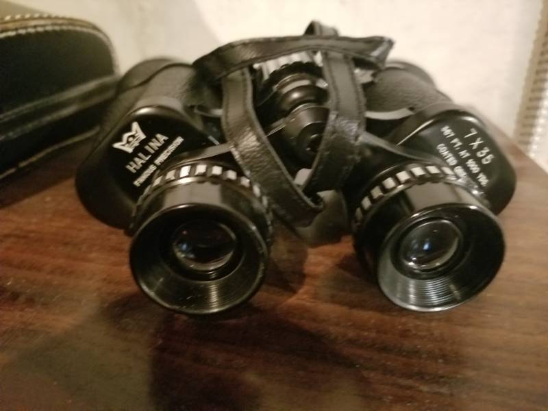 lot 105 image: Halina 7 x 35 Binoculars w Case