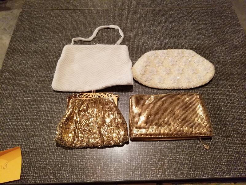 lot 118 image: Set of 4 Vintage Purses  Handbags