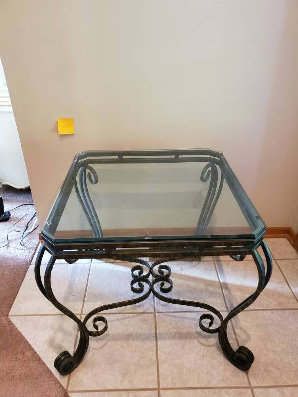 lot 8 image: Glass Top Metal End Table