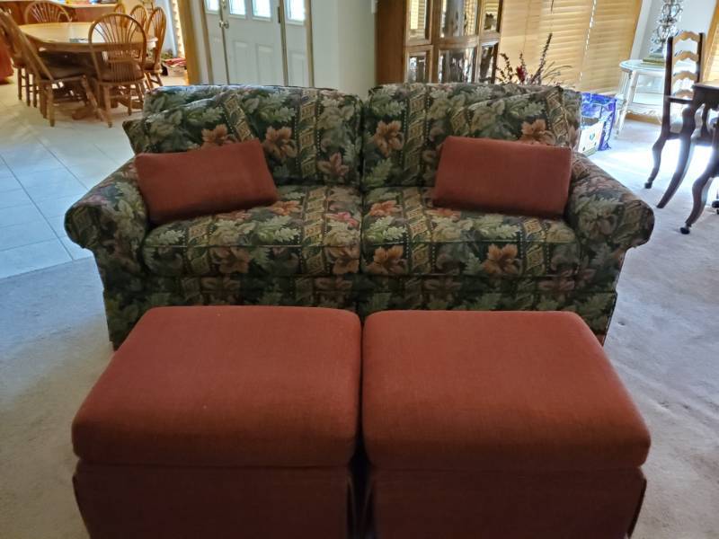 lot 135 image: Loveseat and Two Ottomans