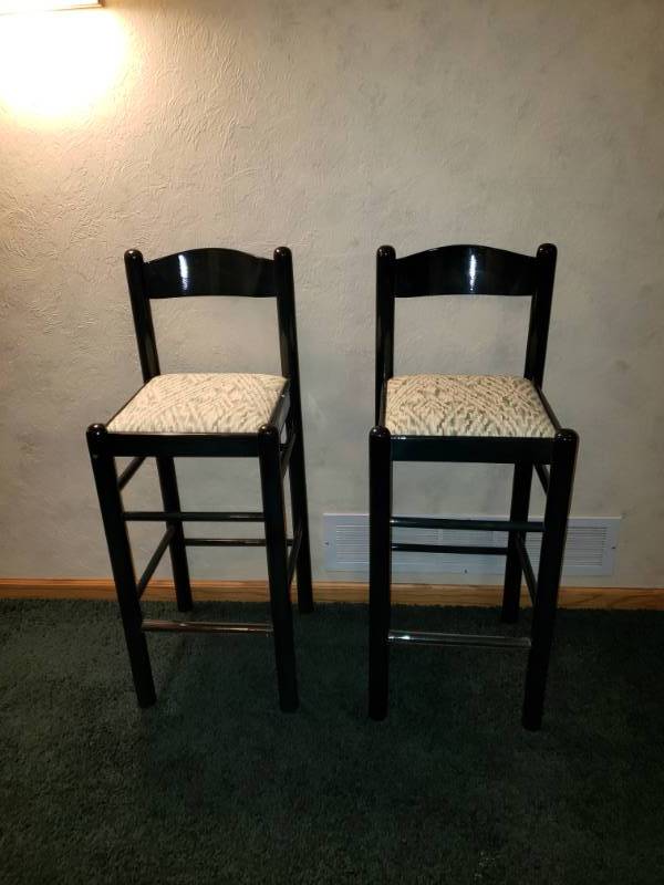 lot 7451 image: Two bar height stools.