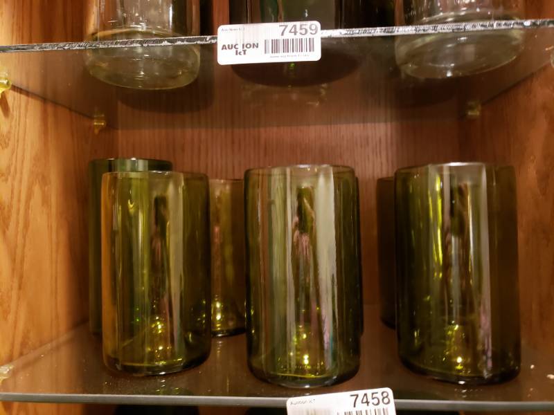 lot 7458 image: 6 matching drinking glasses and 1 extra