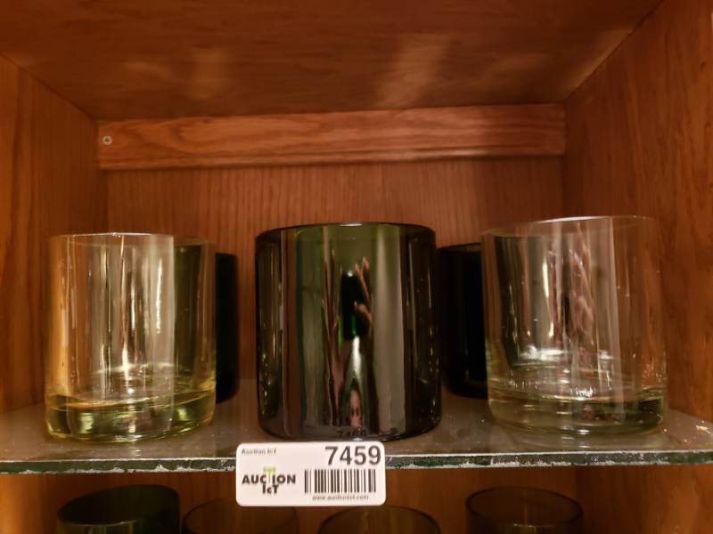 lot 7459 image: 2 sets of drinking glasses. 3 in each set.