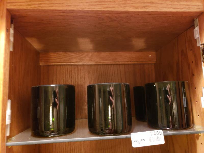 lot 7460 image: 7 matching drinking glasses.