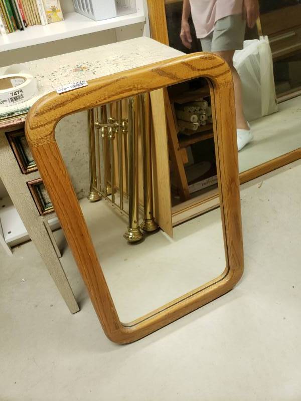lot 7478 image: Mirror.