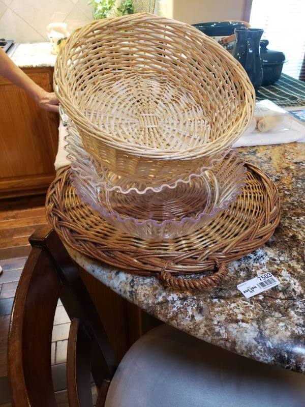 lot 7503 image: Wicker tray, wicker basket and 2 plastic trays.