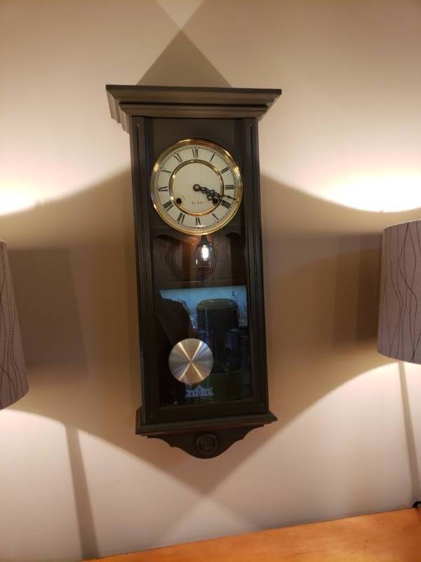 lot 7505 image: 31 day clock.