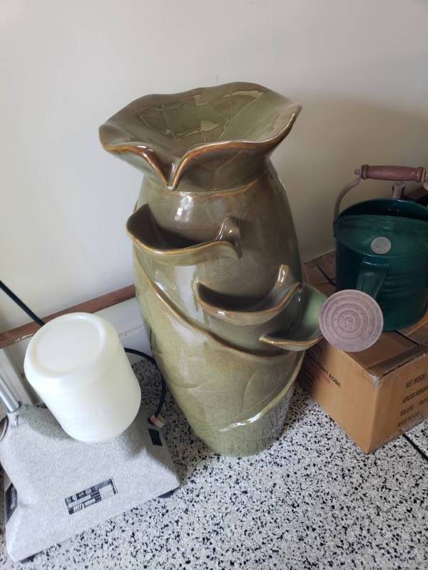 lot 7515 image: Glass water fountain yard decor.