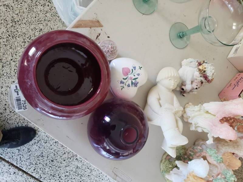 lot 7526 image: Lot of Home Decor