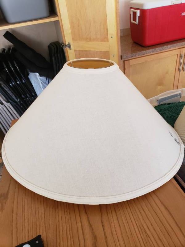 lot 7533 image: Large lamp shade