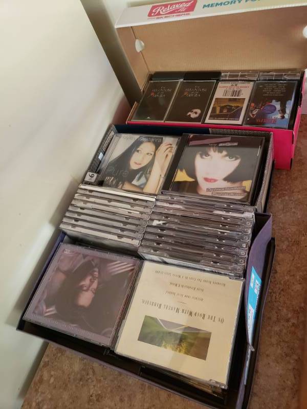lot 7545 image: Lot of assorted CDs