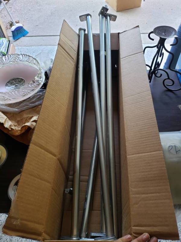 lot 7548 image: Lot of metal closet rods