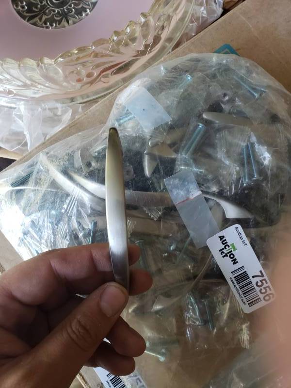 lot 7556 image: Large lot of metal handles