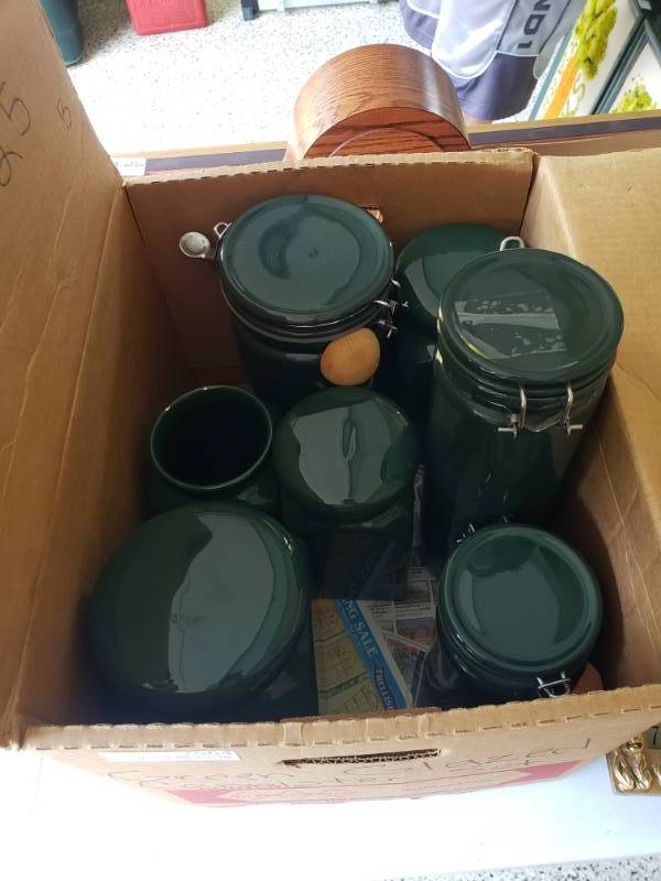 lot 7564 image: Lot of matching green kitchen canisters