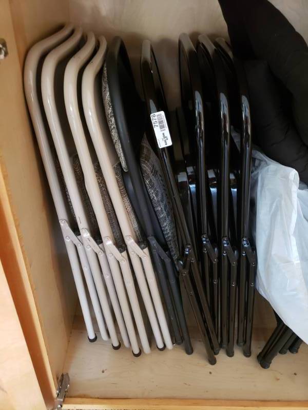 lot 7578 image: Lot of approx. 9 folding chairs with 4 black removable cushions