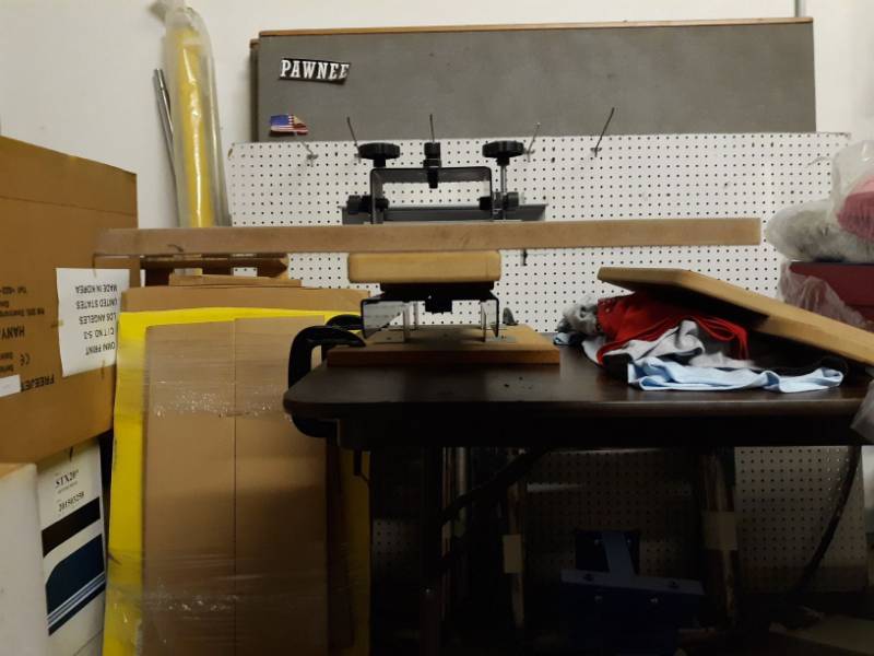 lot 2301 image: Ranar Mini Screen Printing Press addl platens 18 x 18 (large) 4 x 26 (sleevepant) 14x16 Platen