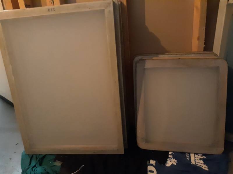lot 2320 image: (32) Aluminum Press Frames 23 x 31 Inches-110, 156, & 300 Mesh Fabrics