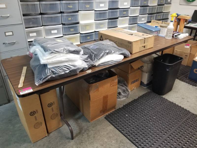 lot 2322 image: 8Ft Work Table (Non-Folding)