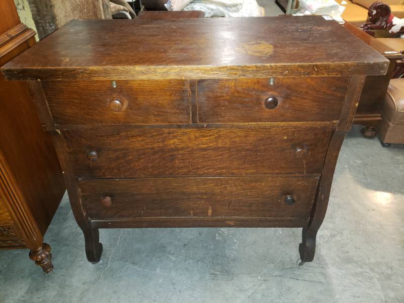 lot 7550 image: Solid Oak Dresser
