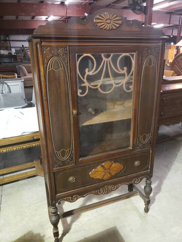 lot 7557 image: Early Victorian Beveled Glass Pie Cabinet