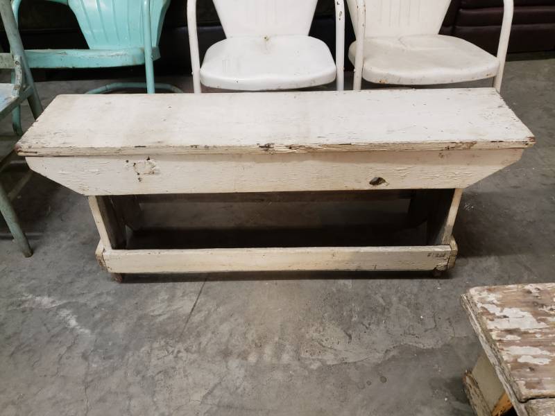 lot 7589 image: Country Style Wooden Porch Bench