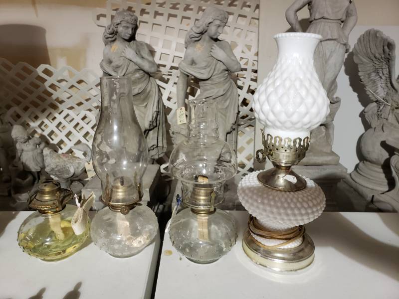 lot 7623 image: 4 Hobnail Lanterns (3 Kerosene 1 Electric)