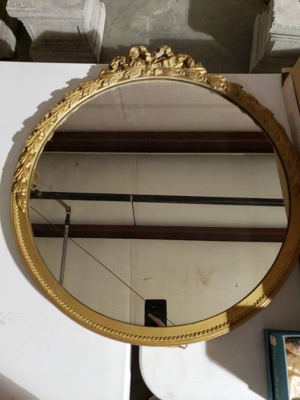 lot 7628 image: Gilded Reef Circular Mirror