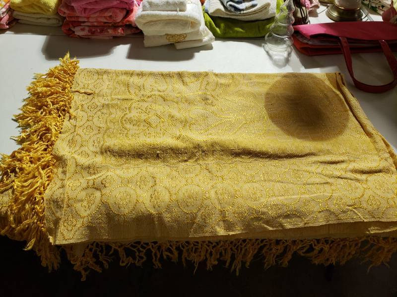 lot 7638 image: Canary Yellow Vintage Fringe Table Cloth