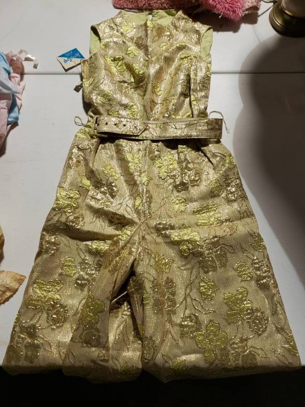 lot 7646 image: Vintage Lounge  Craft Metallic Womans Pant Suit Size 10