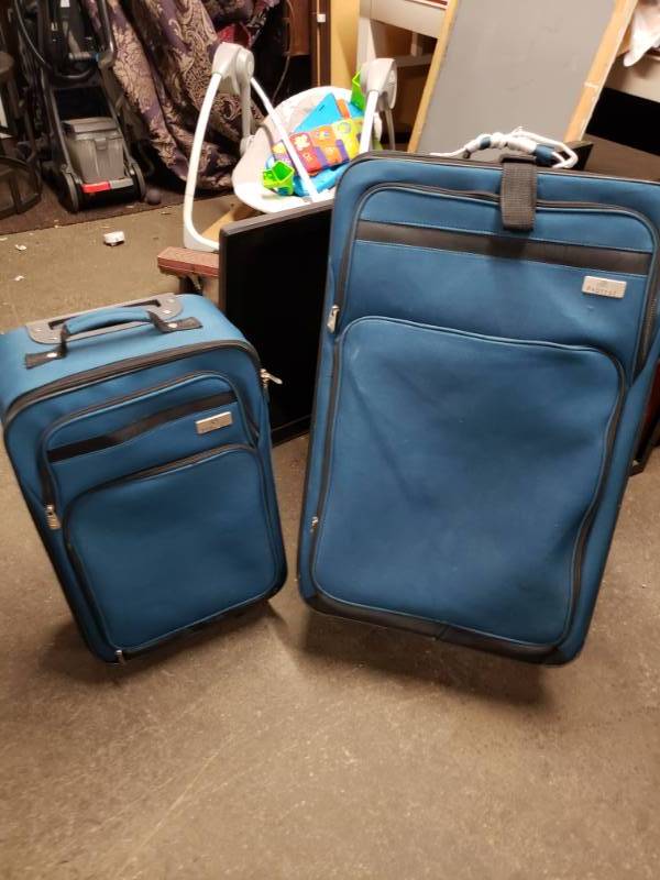 lot 1720 image: 2 Piece Protege Luggage Set