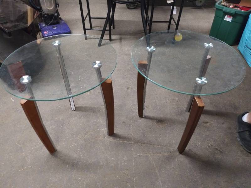 lot 1736 image: Pair of Modern WoodGlass End Tables