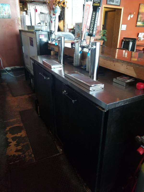 lot 9688 image: 2 Keg Kegerator