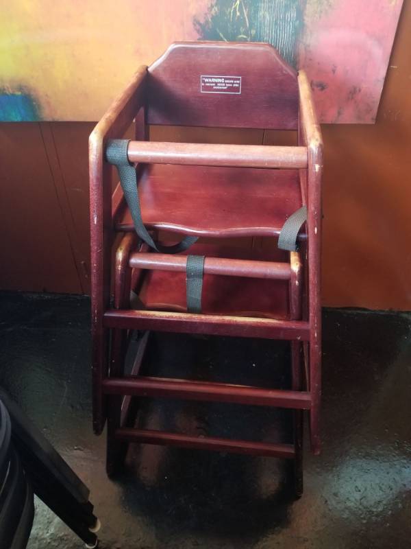 lot 9695 image: 2 High Chairs