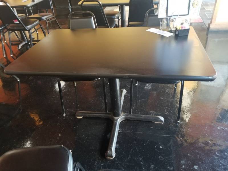 lot 9704 image: 48in x 30in Restaurant Table