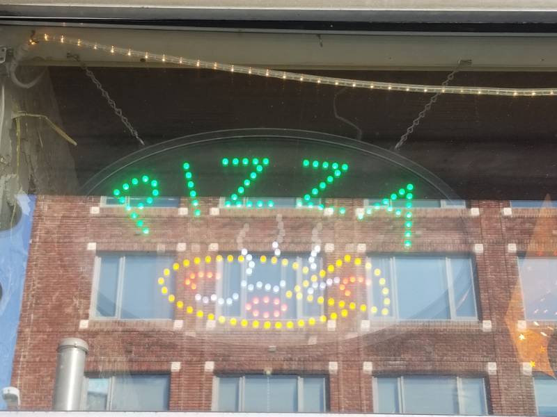 lot 9731 image: Neon Pizza Sign