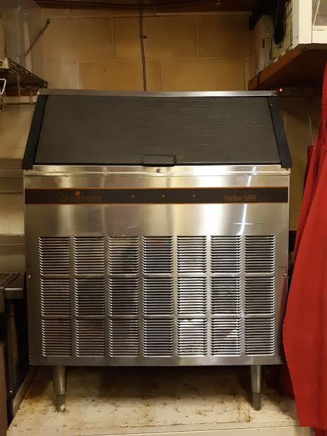 lot 9669 image: Manitowoc Series 250 Ice Maker