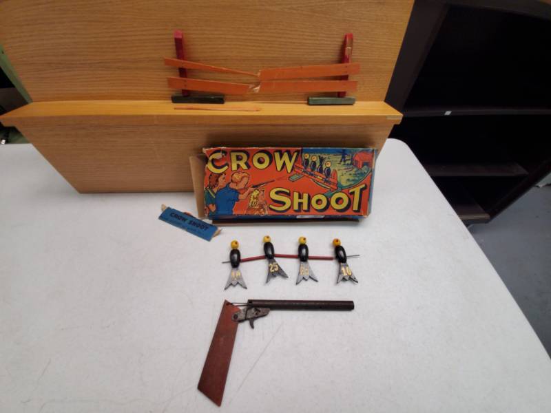 lot 2979 image: 1940s Vintage Toy- Crow Shoot With Original Box