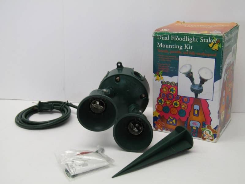 lot 2990 image: Duel Floodlight Stake and Mounting Kit